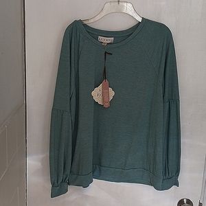 Knox Rose XXL bell sleeve sweatshirt NWT